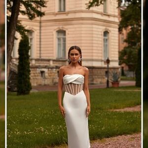 Alamour The Label Yvonne Dress